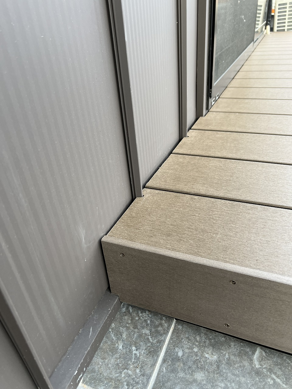 中嶋トーヨー住器の【エクステリア施工】樹ら楽ステージ　デッキ　取付施工の施工前の写真2