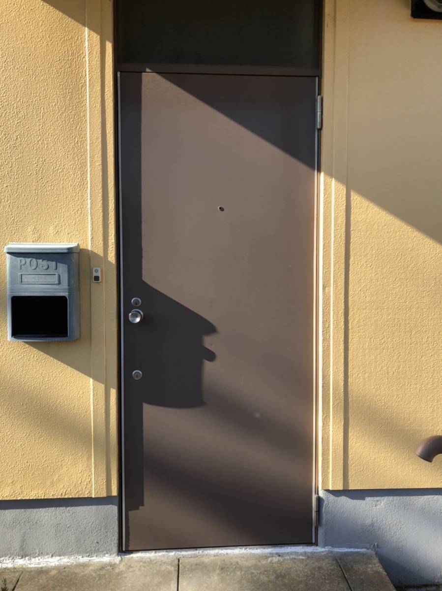 中嶋トーヨー住器の【1DAYリフォーム】リシェント　玄関ドア　取替施工の施工前の写真1