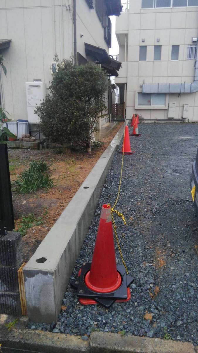 中嶋トーヨー住器の【施工】多段フェンス設置工事の施工前の写真2