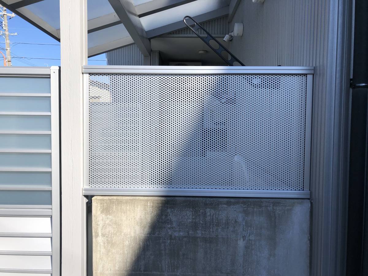 中嶋トーヨー住器の目隠し用サイドスクリーン　設置の施工後の写真1