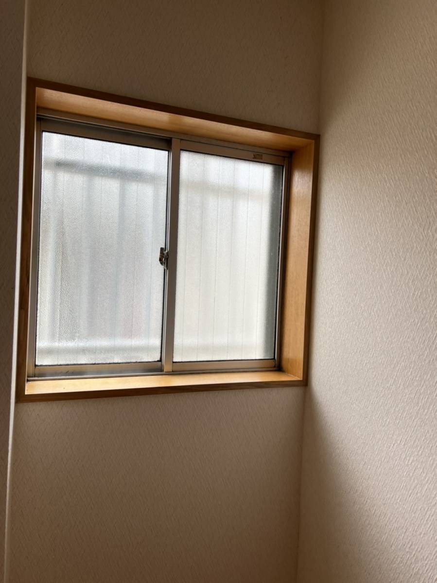 中嶋トーヨー住器のインプラス　内窓　取付の施工前の写真3