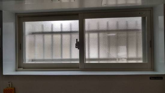 中嶋トーヨー住器のインプラス　内窓　取付施工事例写真1