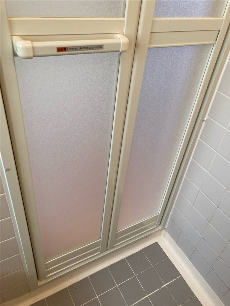 石田トーヨー住器の浴室ドア リフォームのご依頼いただきました！！の施工後の写真2