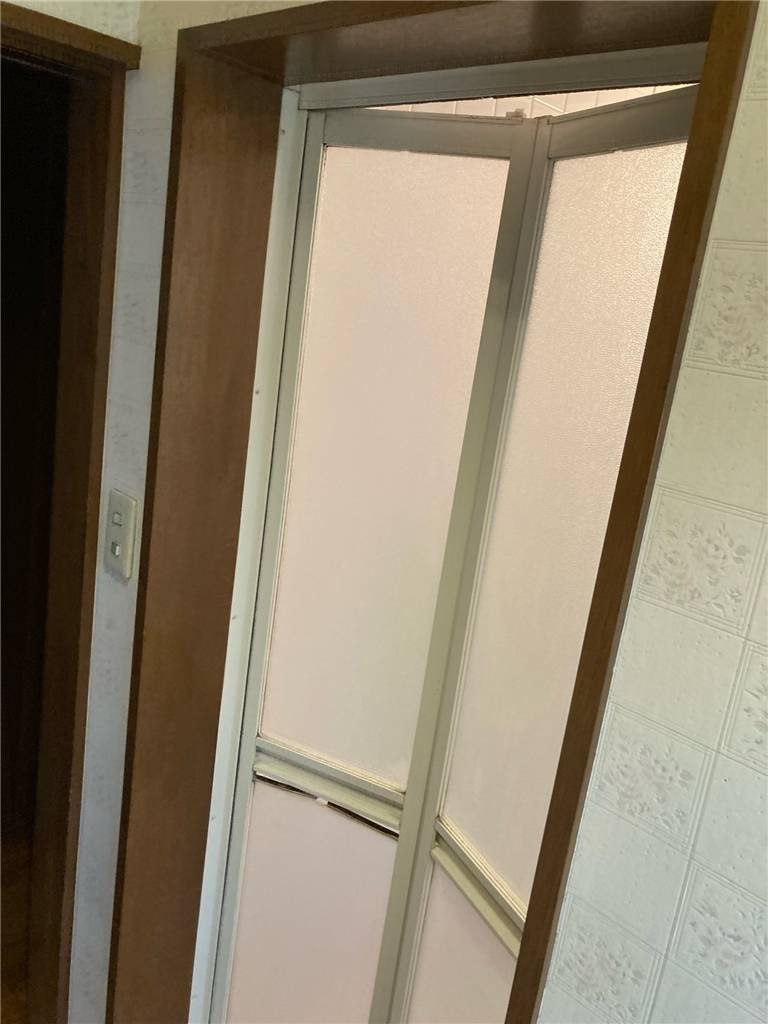 石田トーヨー住器の浴室ドア リフォームのご依頼いただきました！！の施工前の写真1