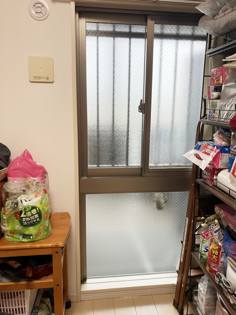 石田トーヨー住器の【補助金活用】内窓 インプラスで結露対策&断熱!の施工前の写真2