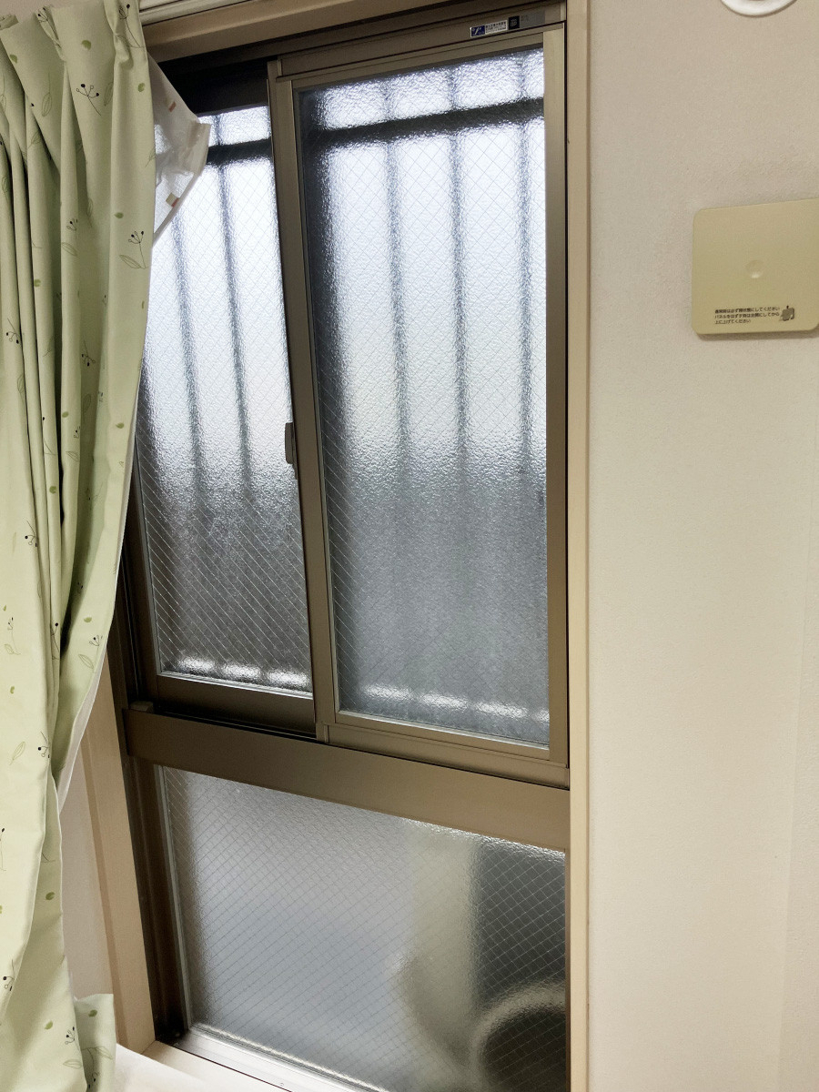 石田トーヨー住器の【補助金活用】内窓 インプラスで結露対策&断熱!の施工前の写真3