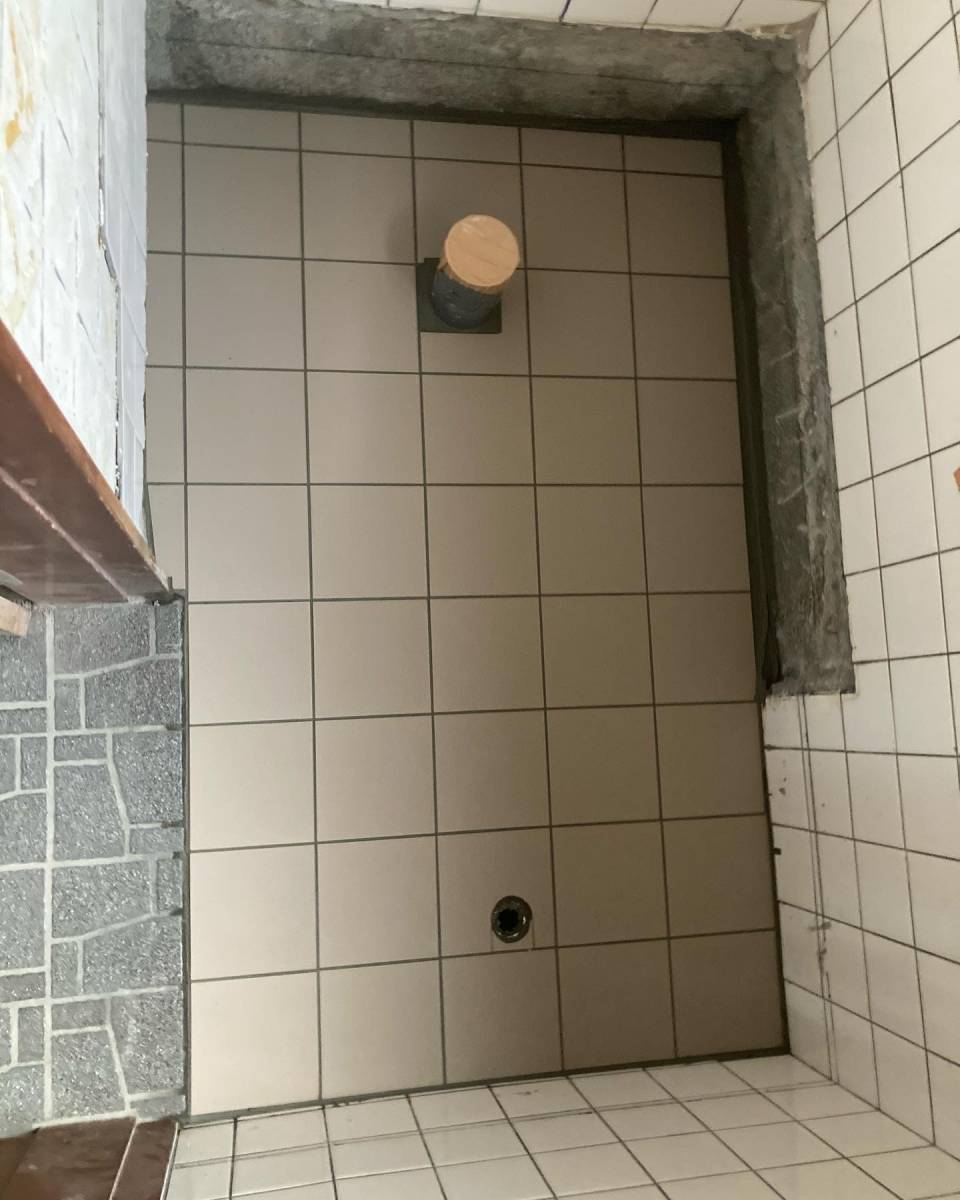 石田トーヨー住器の和式トイレから洋式トイレ交換の施工後の写真1