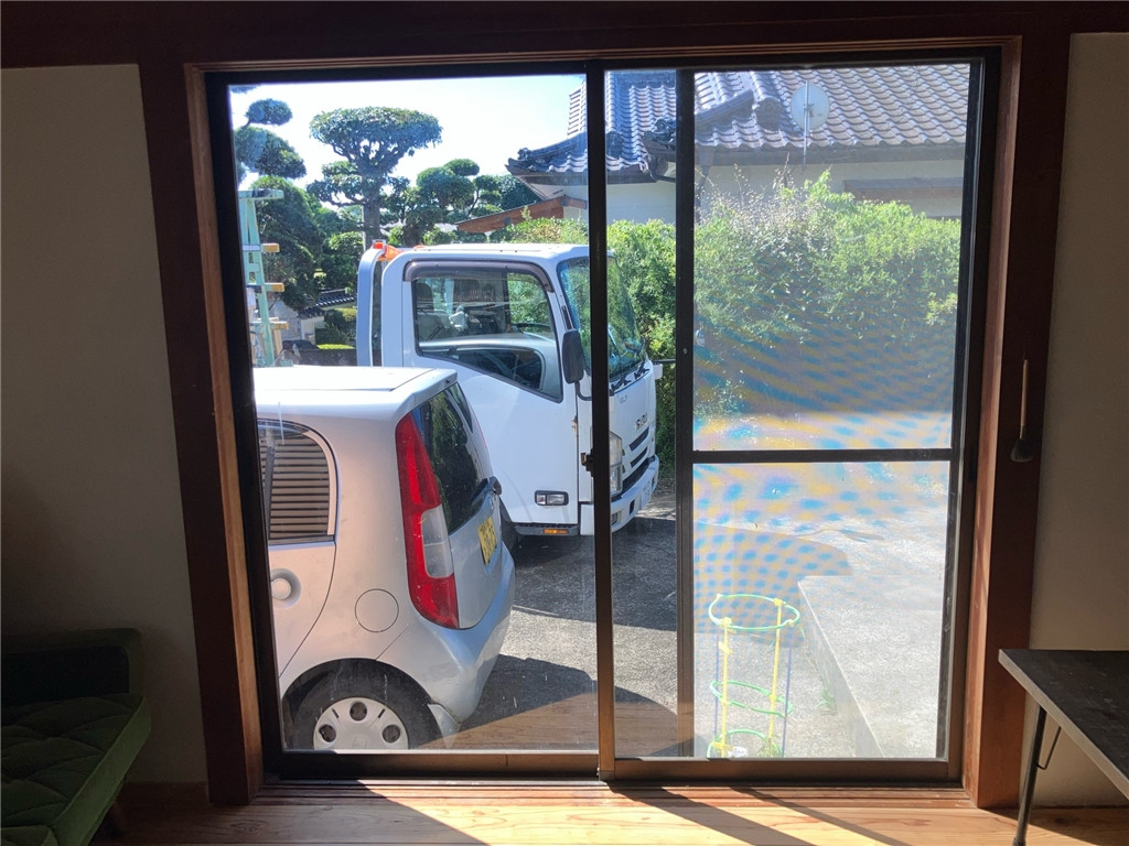 石田トーヨー住器の【補助金活用】県外から南国宮崎に移住!夏の日差しがキツイ💦の施工前の写真3
