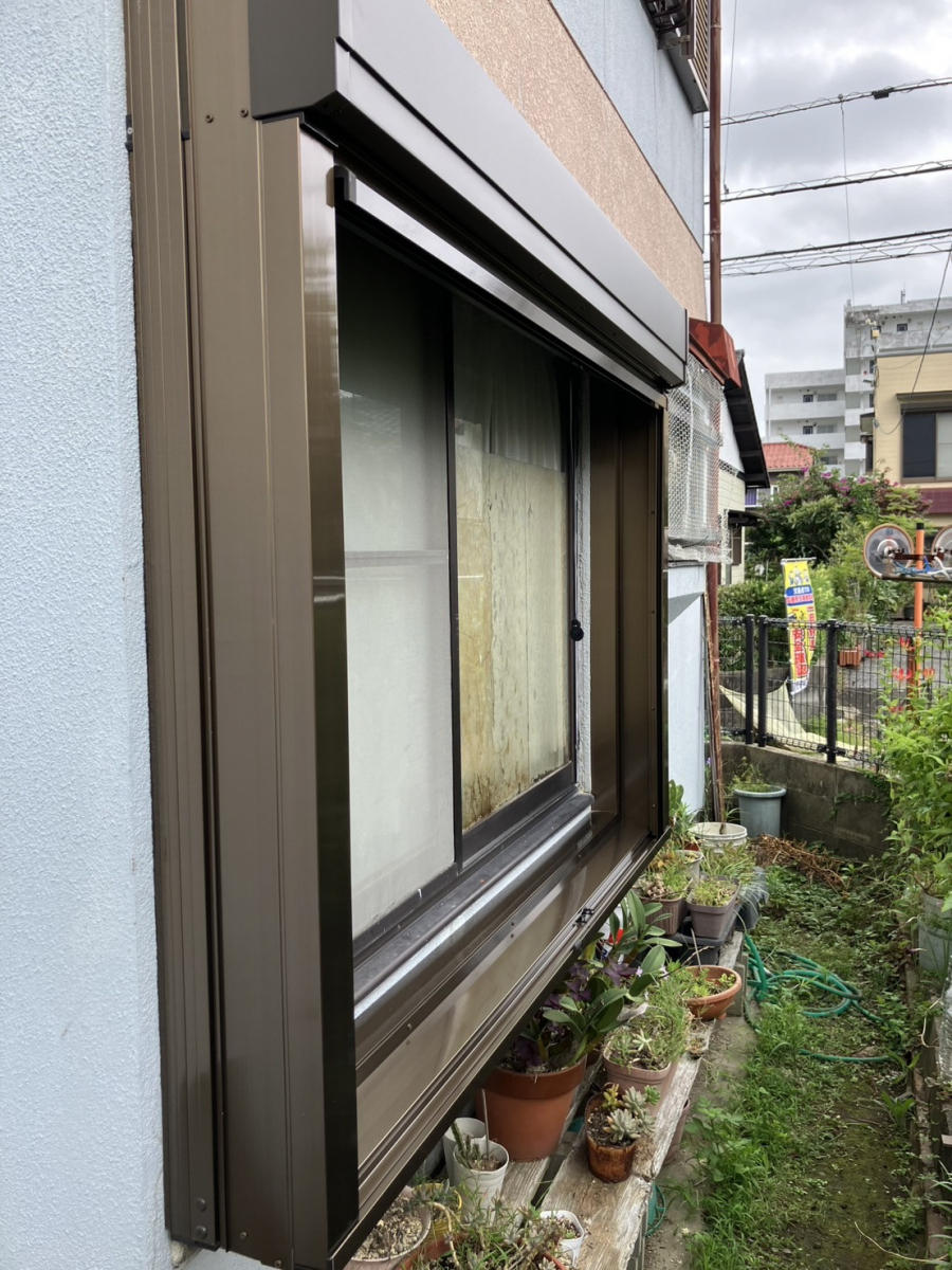石田トーヨー住器の去年の台風被害を教訓に ― リフォームシャッターで安心を！の施工後の写真3