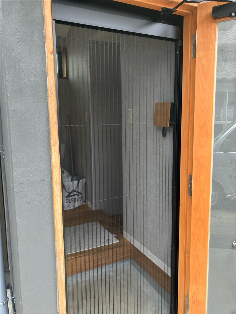 石田トーヨー住器の「もっと早く相談すればよかった！」収納できる網戸　しまえるんですαの施工後の写真2
