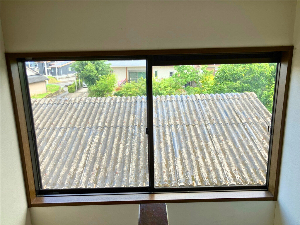 石田トーヨー住器の【補助金活用】暑い部屋が涼しく変身！内窓設置で夏の暑さ対策！の施工前の写真3