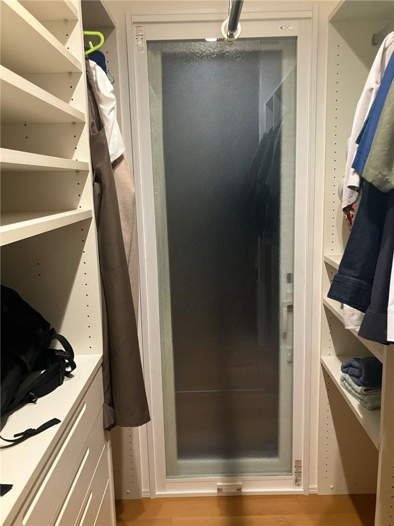 石田トーヨー住器の【補助金活用】使っていない勝手口と縦すべり窓をFIX内窓に!の施工後の写真3