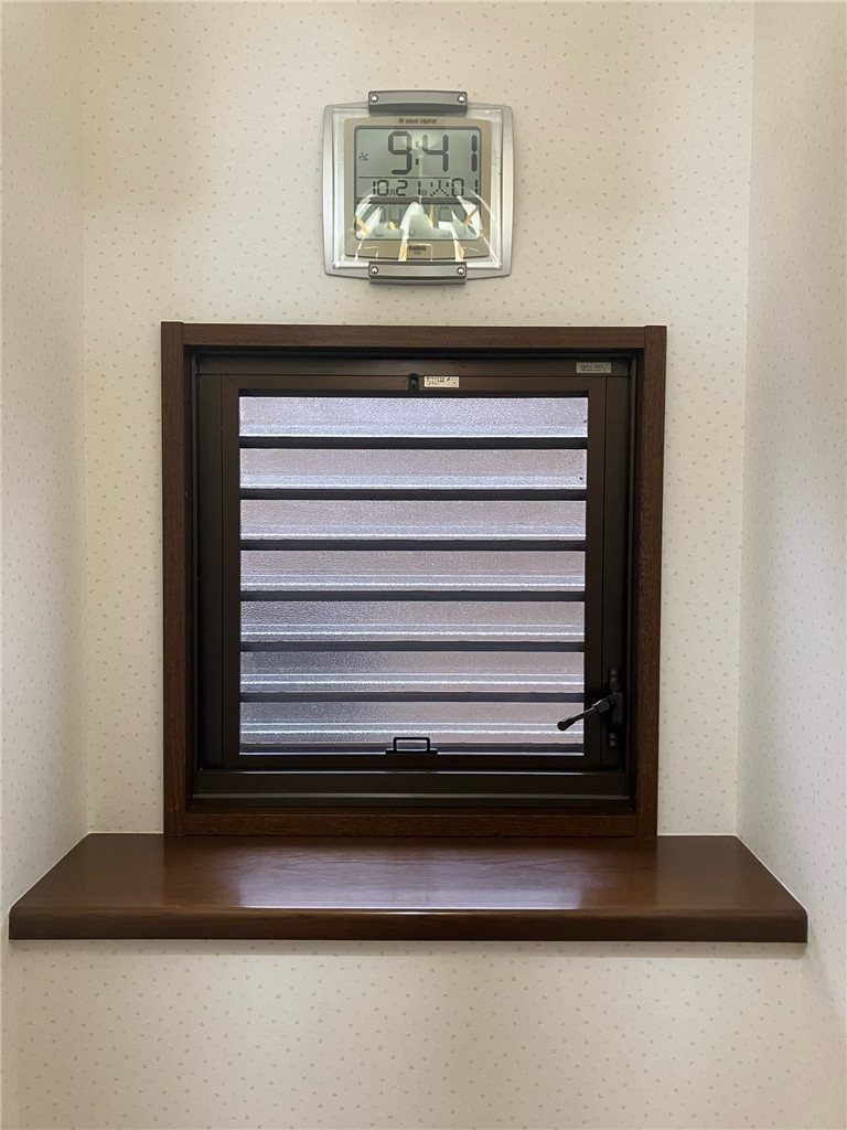 石田トーヨー住器の【補助金活用】前回に続きおかわり施工!内窓の快適さを実感して家の窓を全て断熱リフォーム✨の施工前の写真2