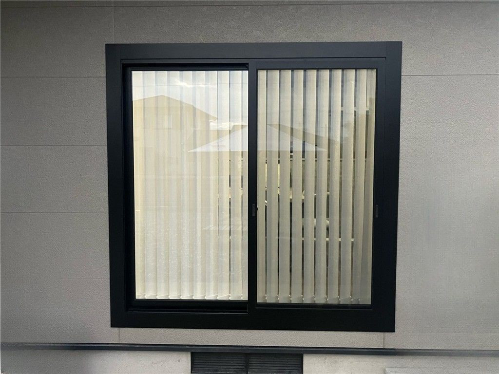 石田トーヨー住器の【補助金活用】移住後の暑さ・寒さが激減!見た目も一新✨ 外窓交換で快適な宮崎ライフへの施工後の写真2