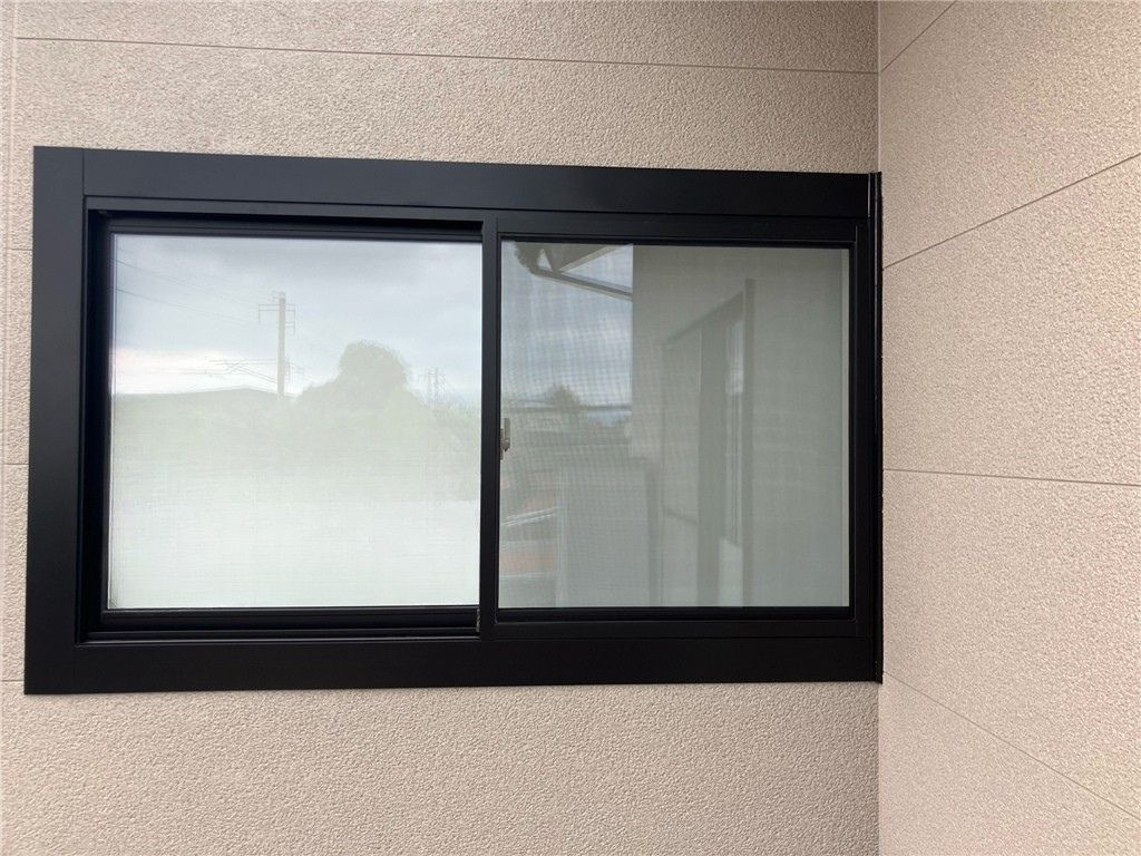 石田トーヨー住器の【補助金活用】移住後の暑さ・寒さが激減!見た目も一新✨ 外窓交換で快適な宮崎ライフへの施工後の写真3