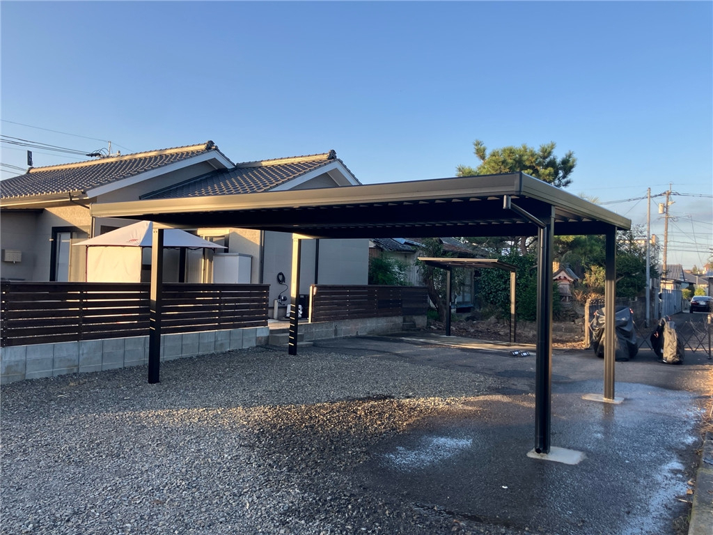 石田トーヨー住器のブラックで統一！外窓×エクステリアでおしゃれな外観に✨①【カーポートSW編】の施工後の写真3