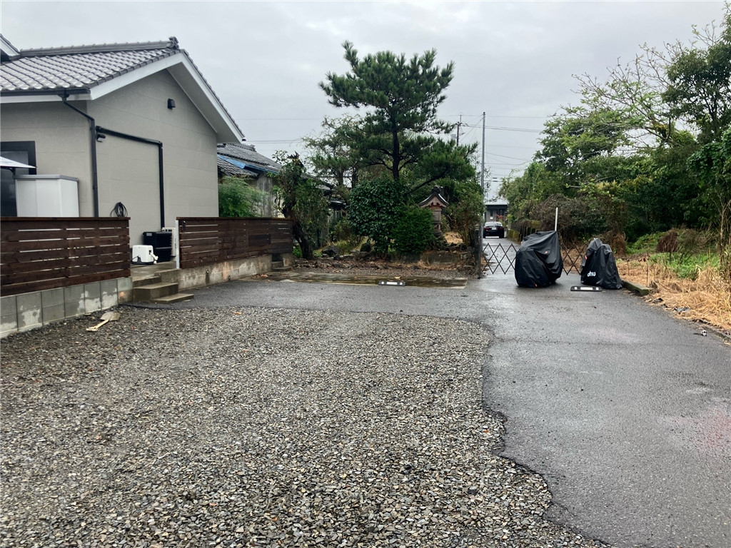 石田トーヨー住器のブラックで統一！外窓×エクステリアでおしゃれな外観に✨①【カーポートSW編】の施工前の写真1