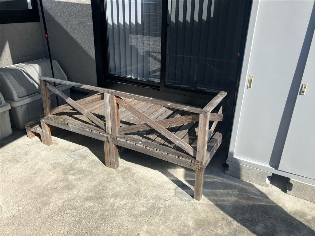 石田トーヨー住器のウッドデッキを新しくする前に…ハウスステップという選択肢、あります！の施工前の写真1