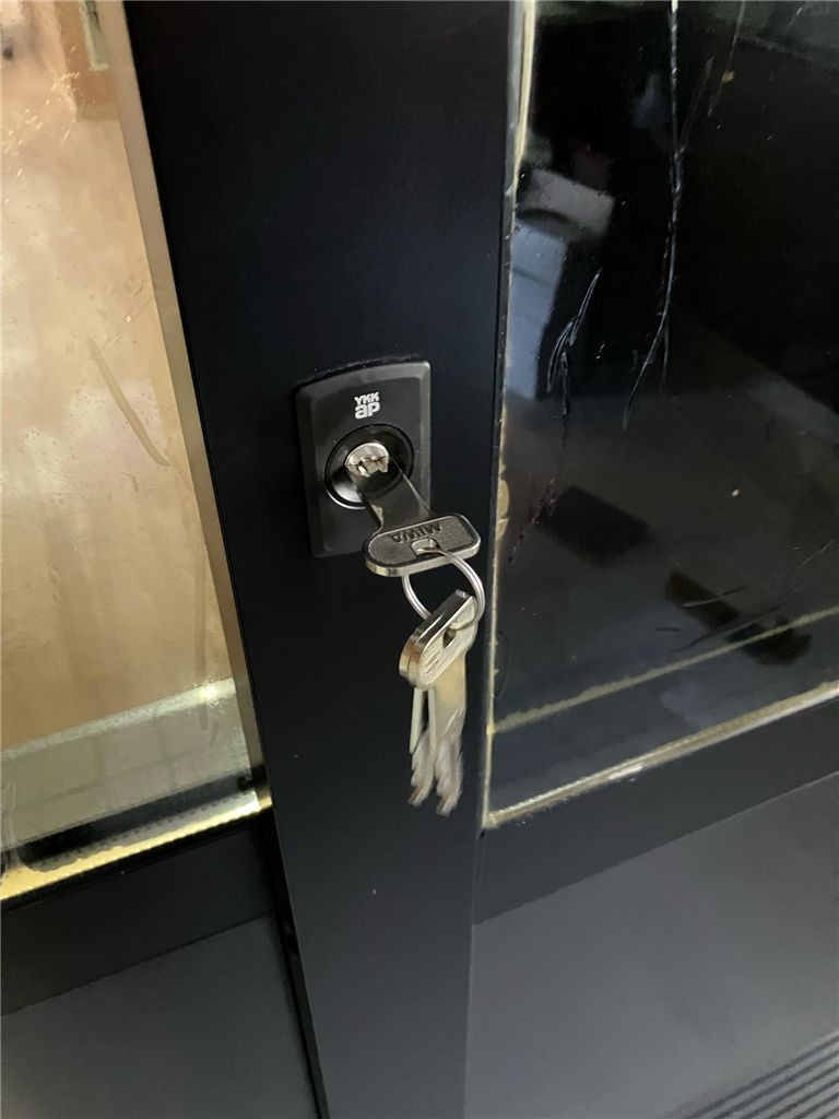 石田トーヨー住器の「鍵が閉まらない！」勝手口引戸を部品交換で安心復旧の施工後の写真2