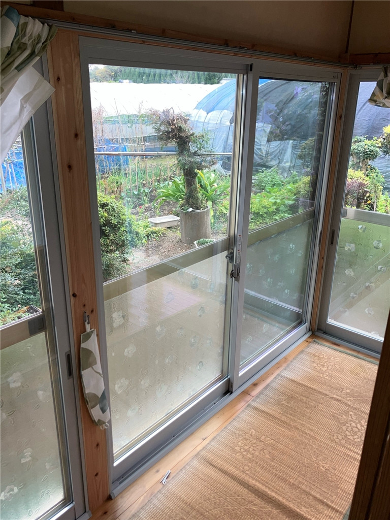 石田トーヨー住器の【補助金活用】築100年の家が、この冬あたたかく。娘さんの想いから始まった窓リノベの施工後の写真1