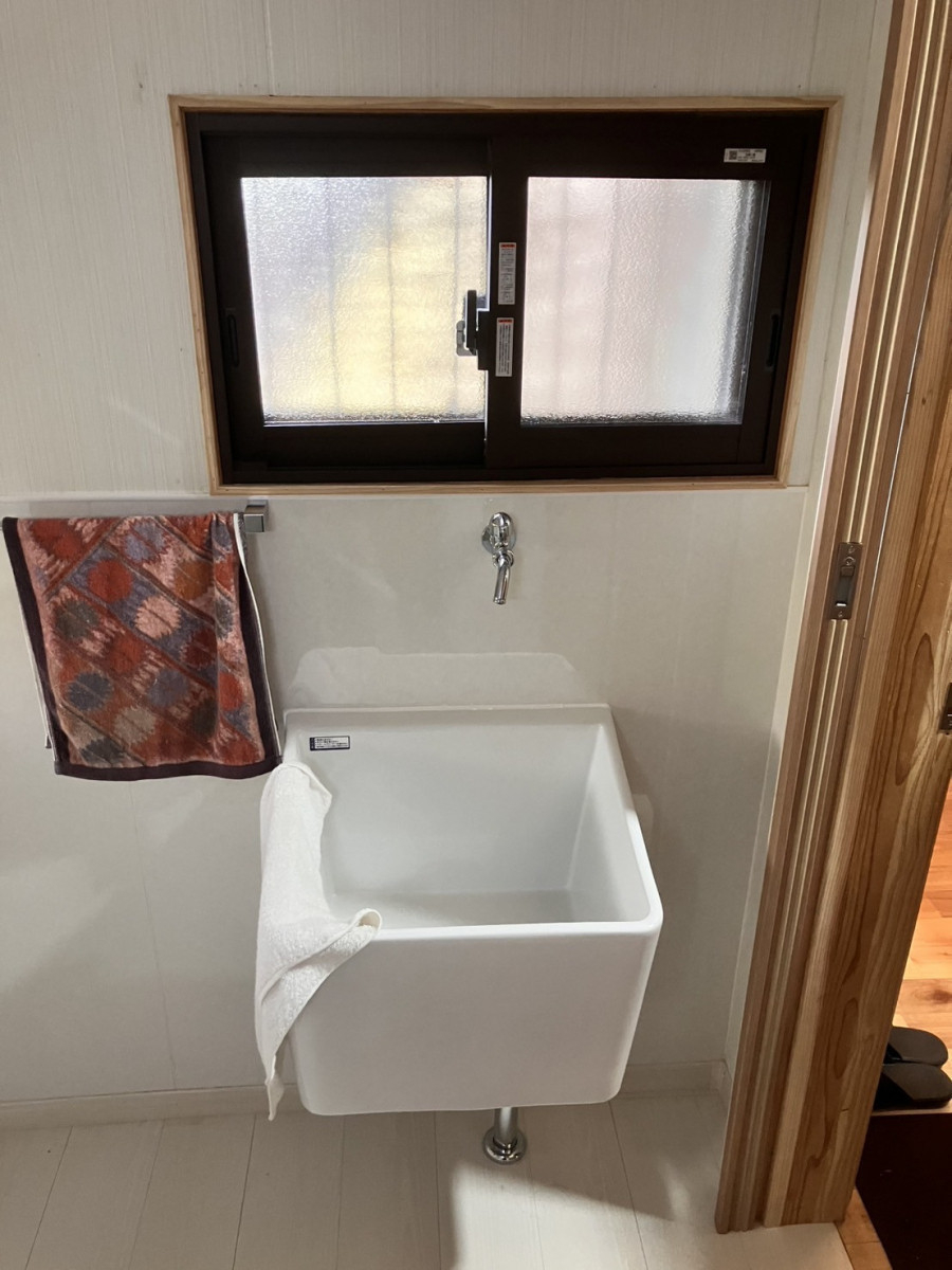 石田トーヨー住器の【続編】築100年の家に、毎日の快適をプラス。やさしさ広がるトイレリフォームの施工後の写真3