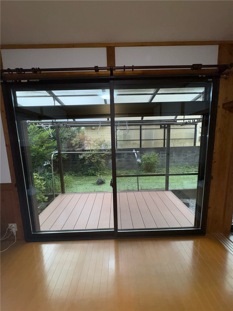 石田トーヨー住器の【補助金活用】「この窓、付けられる？」に答えます。出窓・三角出窓・欄間付き窓も内窓OK！の施工後の写真2