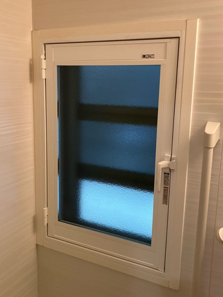 石田トーヨー住器の【補助金活用】ハンドルが邪魔で内窓が付かない？そんな時は六角ハンドル！の施工後の写真2