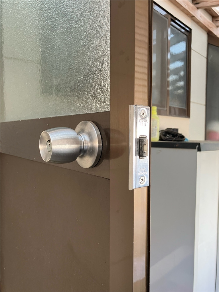 石田トーヨー住器の鍵やドアの不具合はありませんか？部品交換だけで解決できます！の施工前の写真2
