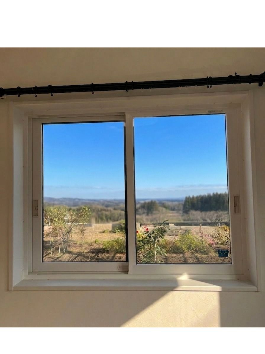 石田トーヨー住器のスタッフ宅で検証！内窓で冬の電気使用量が約18％削減！の施工前の写真2