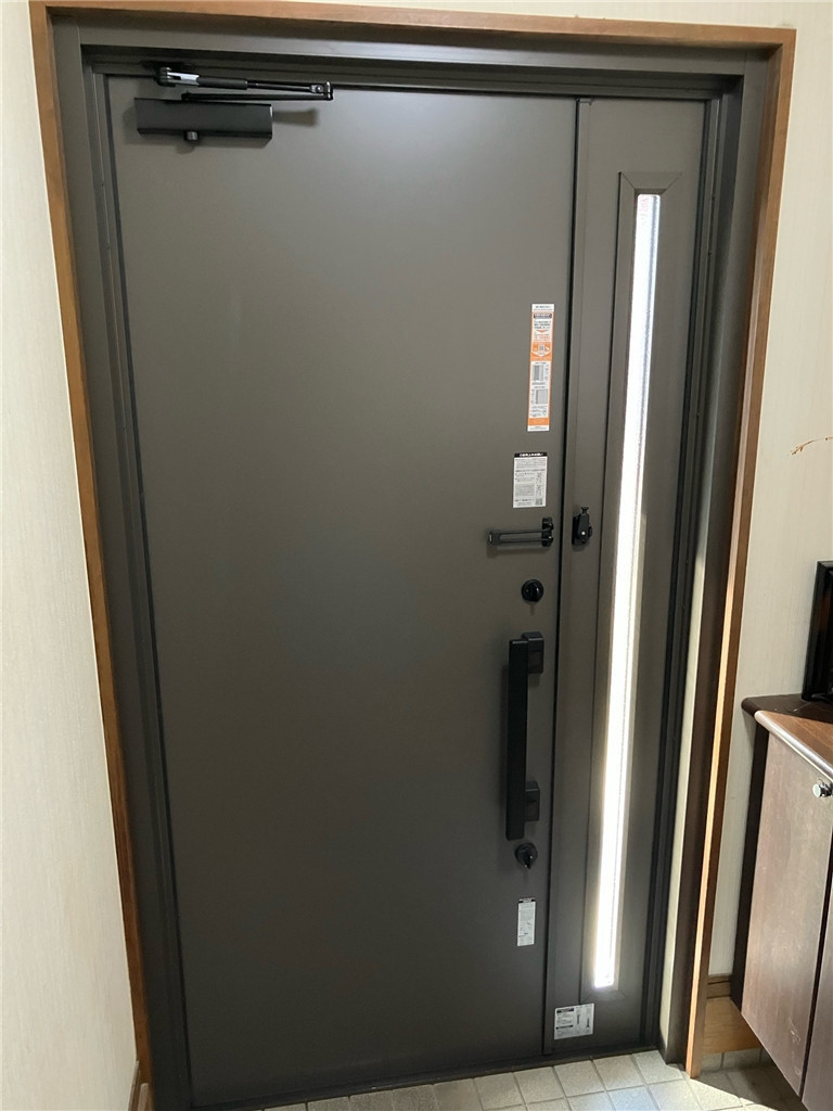 石田トーヨー住器の【宮崎県宮崎市】他社で高くて諦めかけた玄関リフォーム…実はお得にできました！の施工後の写真3