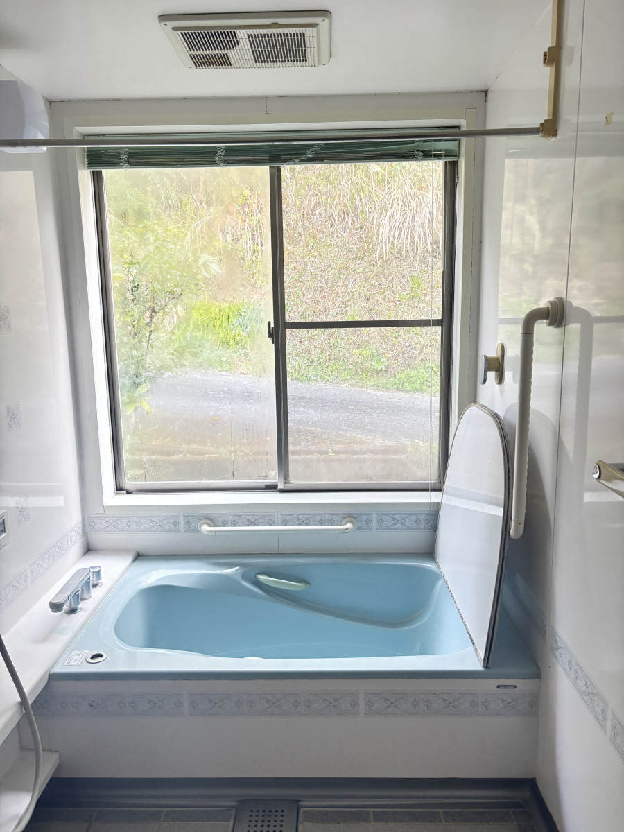 石田トーヨー住器の【日南市】水まわりリフォーム第1弾！お風呂編🛁窓なしであたたかい空間に♪の施工前の写真1
