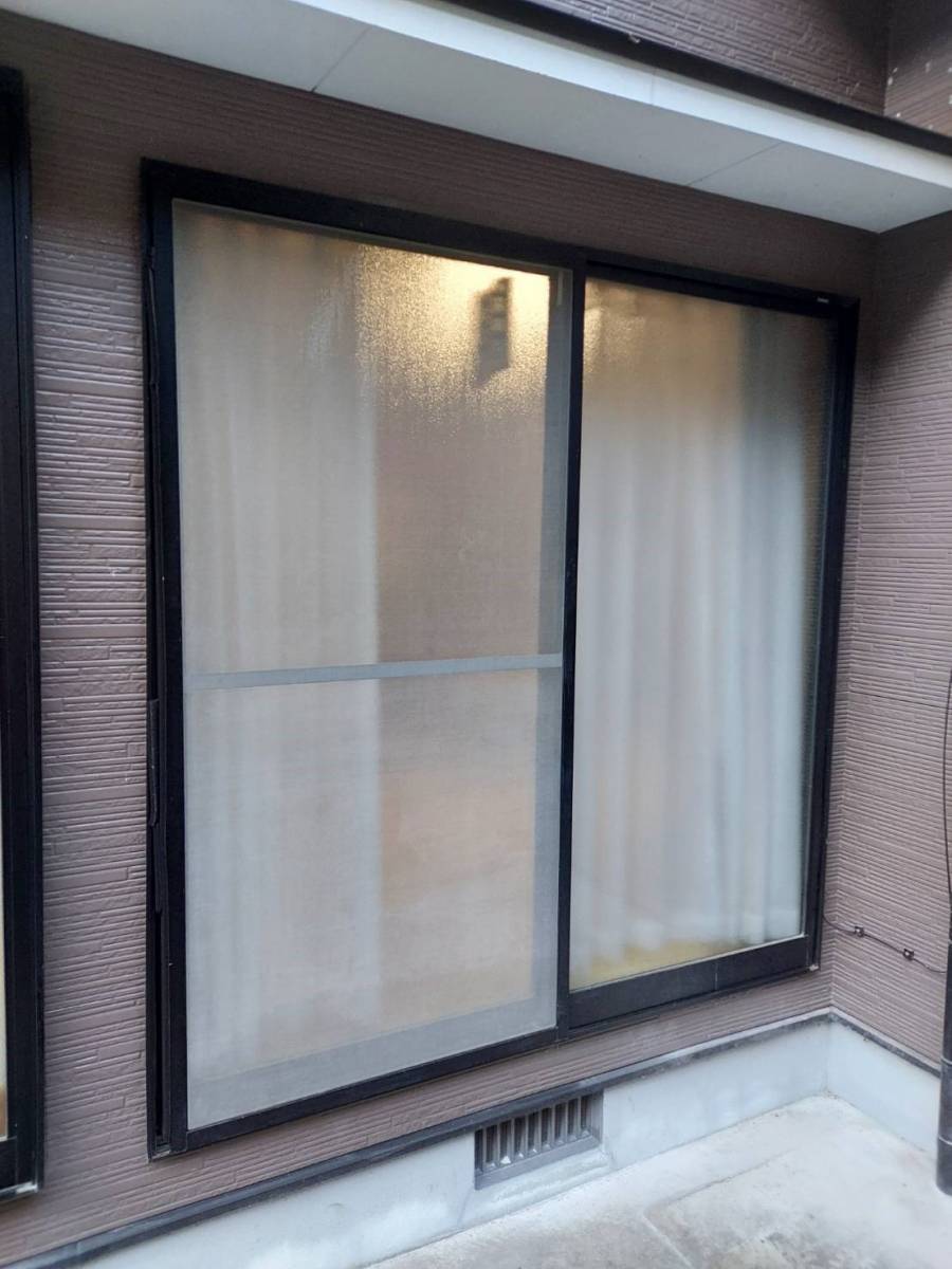 FGネクストのリビングの引違い窓のリフォームの施工前の写真1