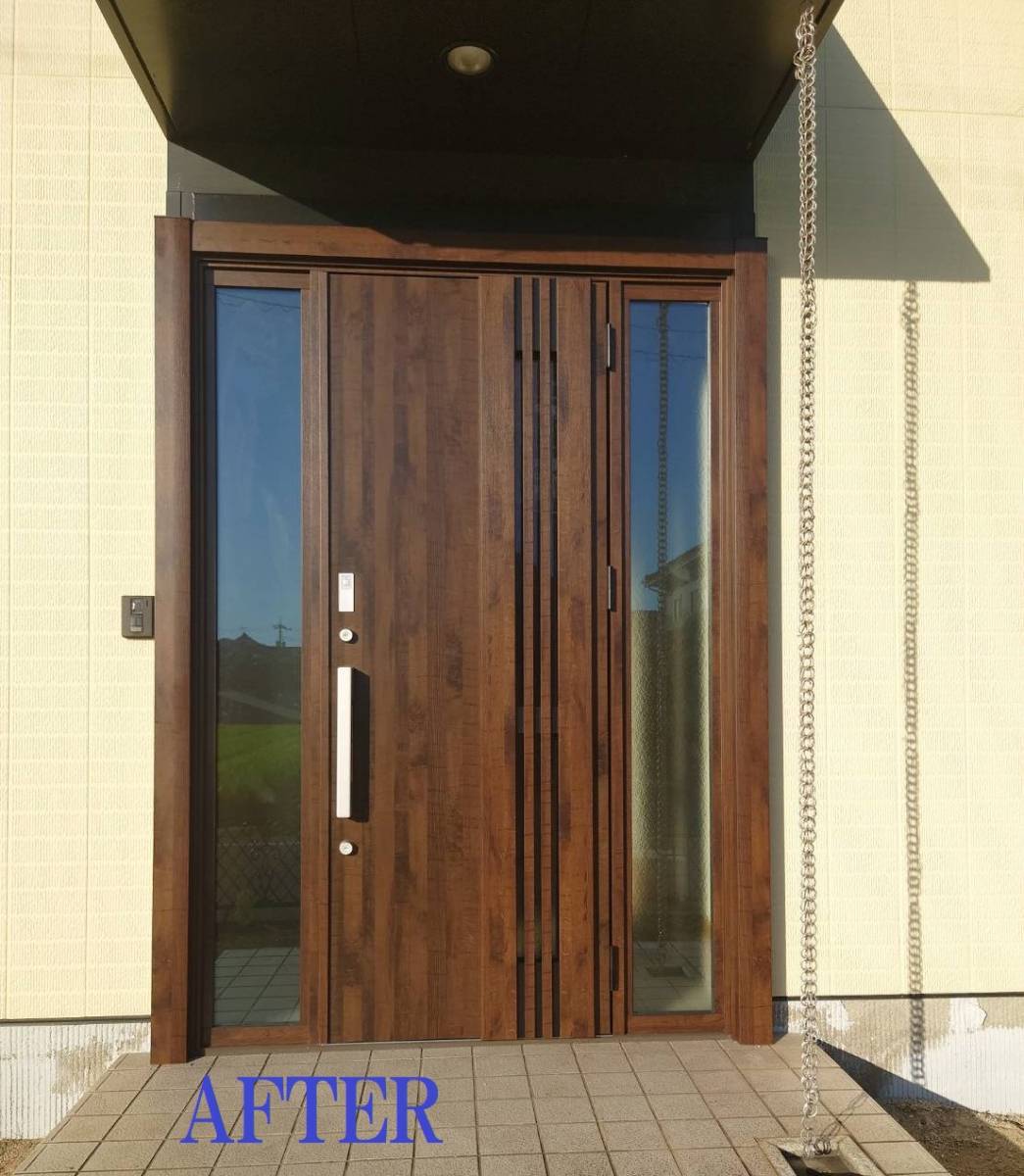 FGネクストの玄関ドアの取替え（採風ドア）の施工後の写真1