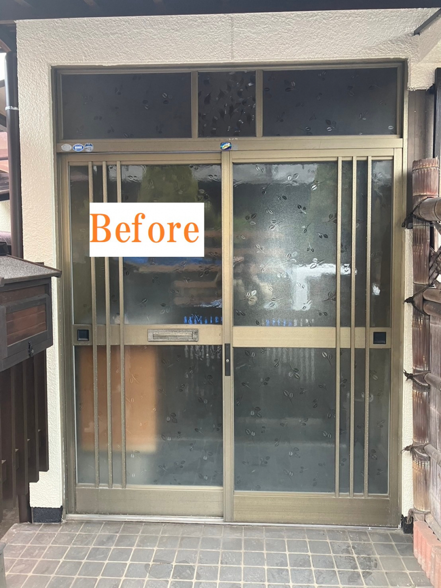 FGネクストの玄関引戸交換と内窓設置（福山市）の施工前の写真1