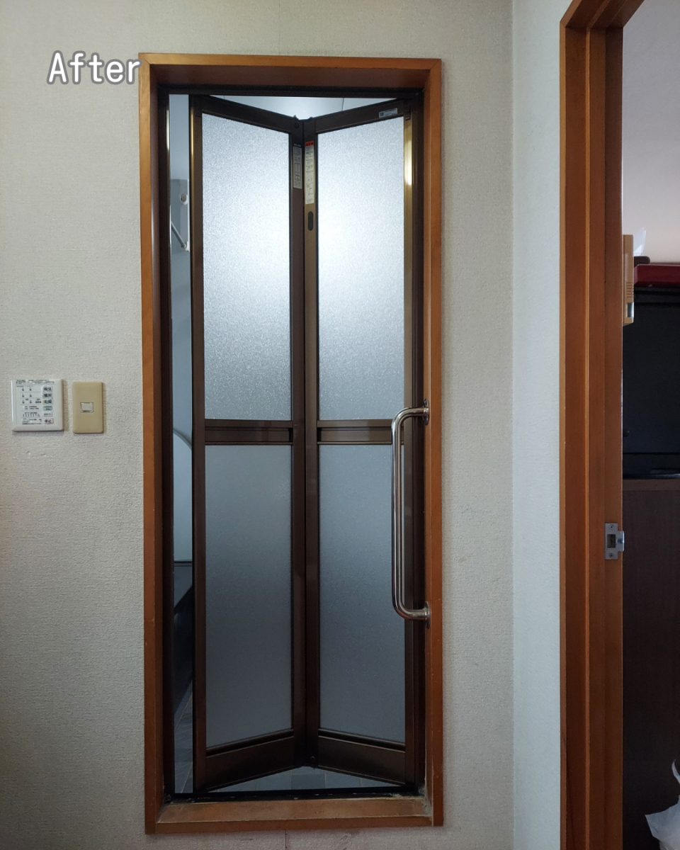 FGネクストの福山市　浴室ドアが古くなったので交換いたします！の施工後の写真1