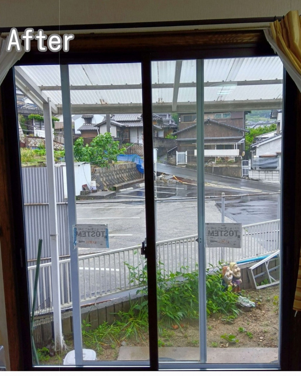 FGネクストの【福山・施工事例】窓が寒い！ペットのワンちゃんも快適に。2か所窓リフォームで暖かいリビングへの施工後の写真1