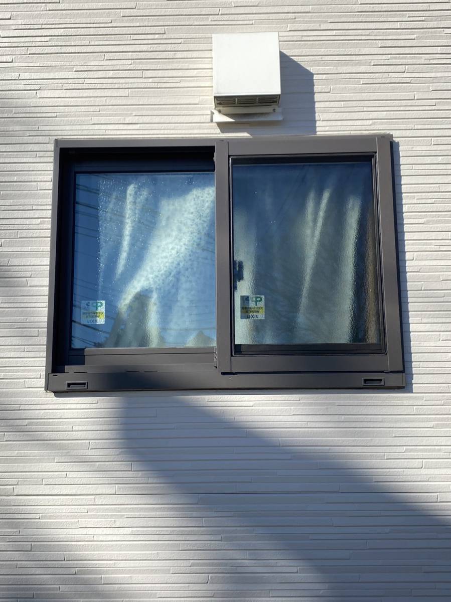 ホテイヤトーヨー住器の窓に後付の面格子を取付しませんか。見た目も良い面格子あります。の施工前の写真1