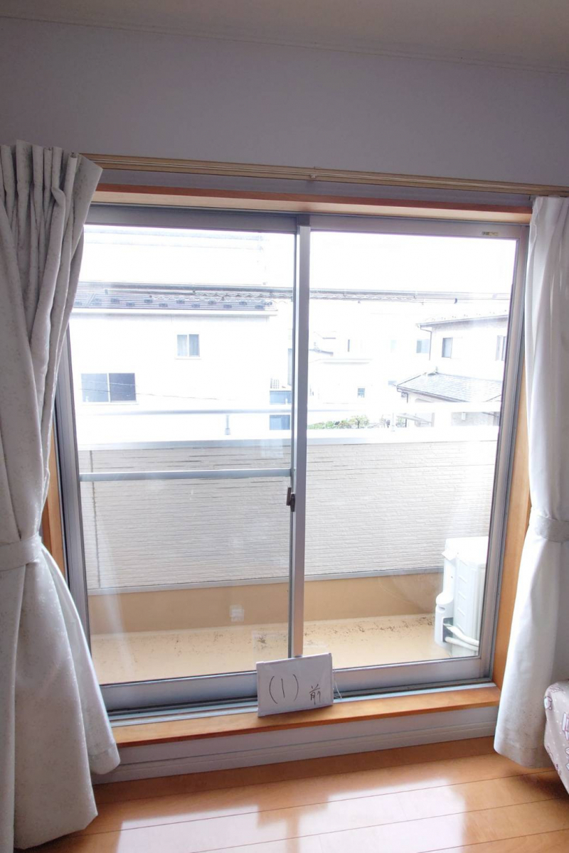 ホテイヤトーヨー住器の［施工動画公開中］≪補助金対象商品≫　内窓取付工事で快適空間！1時間で断熱・結露対策の施工前の写真3