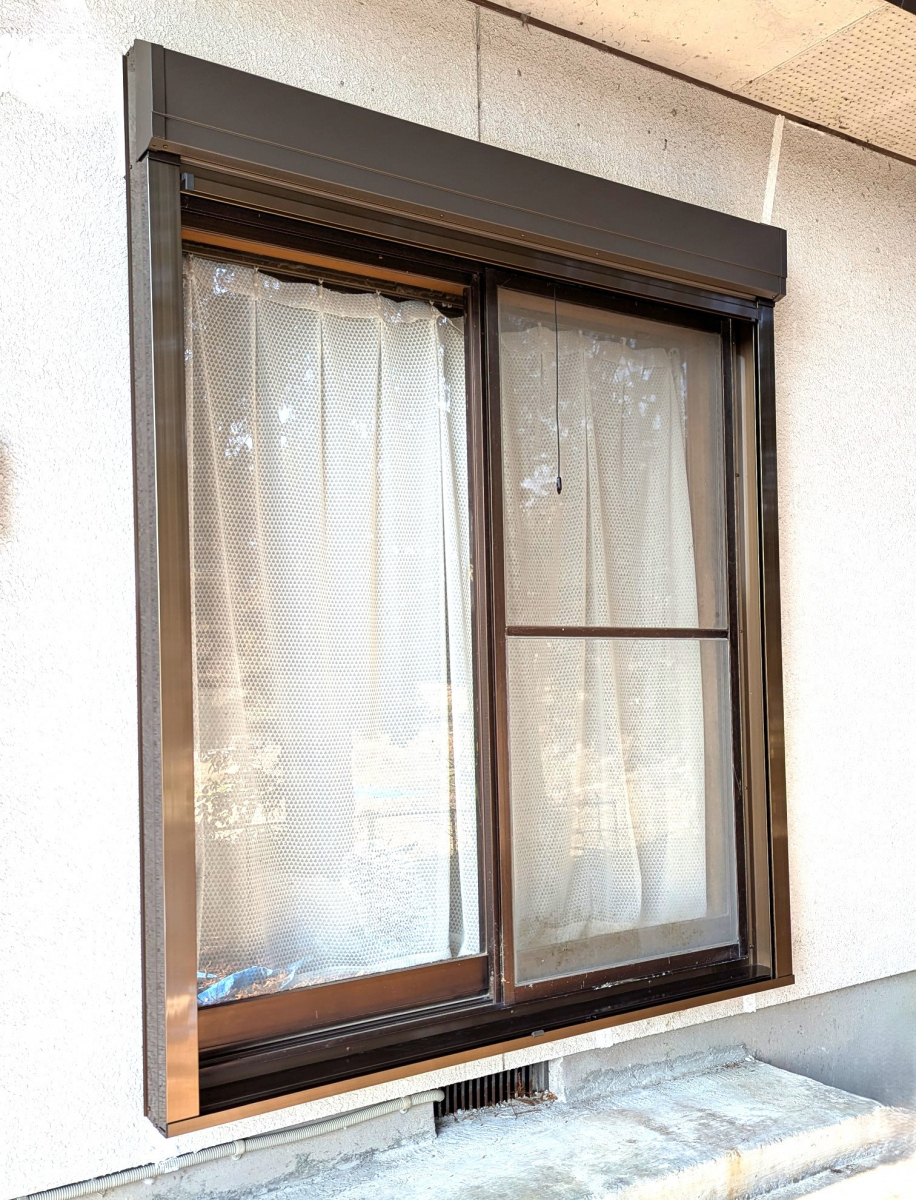 ホテイヤトーヨー住器の【矢板市】後付シャッターで防犯対策 窓を守って、安心安全!断熱効果もあります!の施工後の写真1