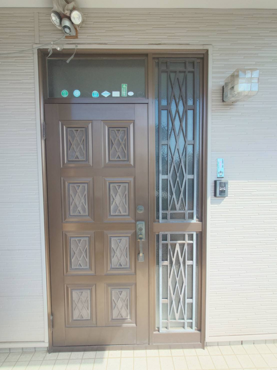 ホテイヤトーヨー住器の【栃木市】しっかり施錠したままでも、風通しができる玄関ドアがあるって本当!?の施工前の写真1