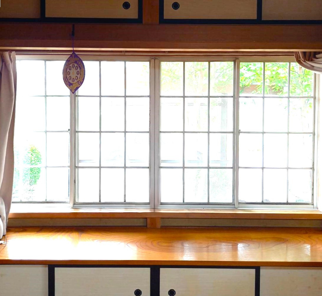 ホテイヤトーヨー住器の【那須塩原市】｟補助金対象商品｠内窓でお部屋の印象がこんなに変わるってご存じでしたか？の施工前の写真1