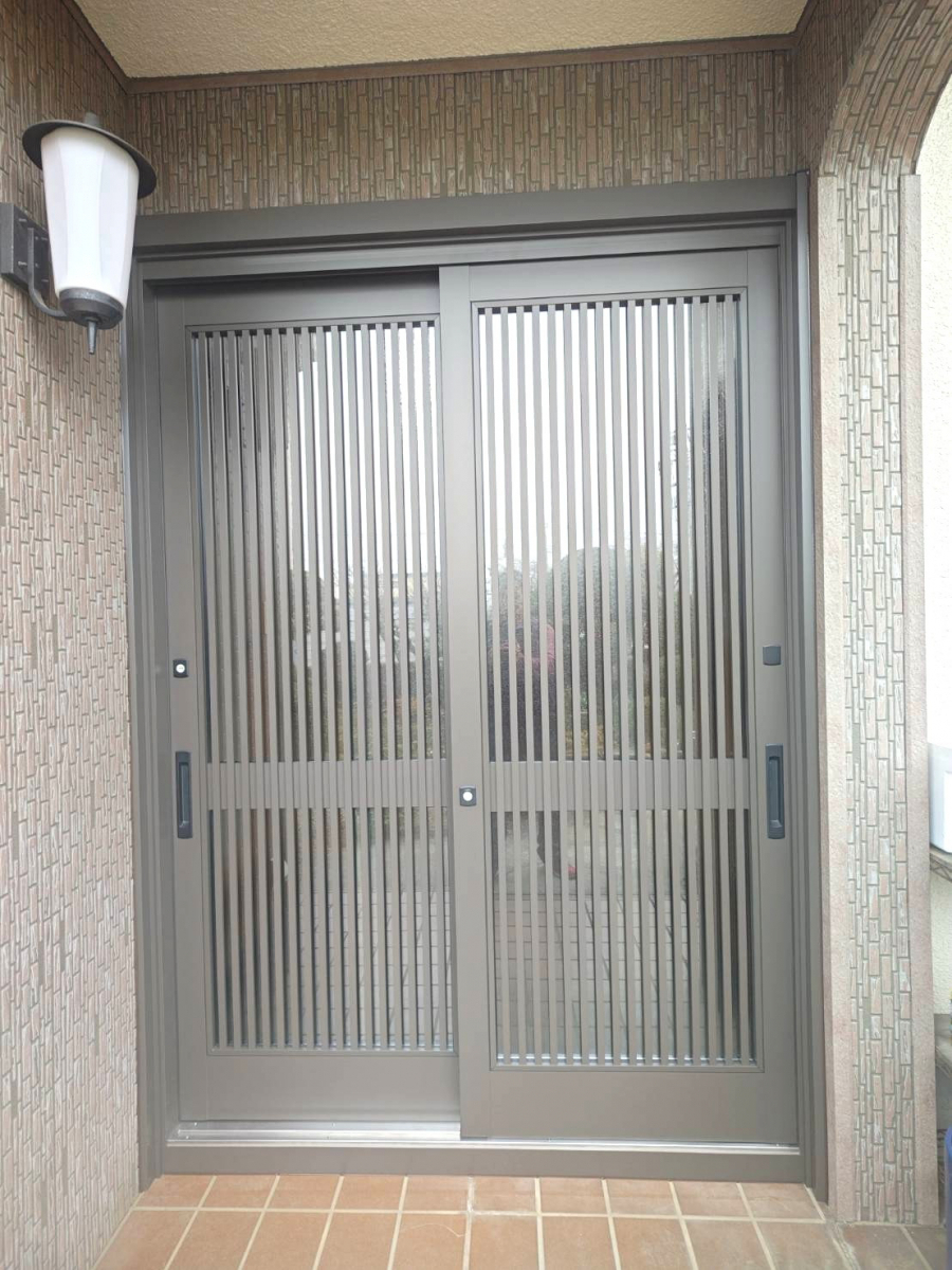 ホテイヤトーヨー住器の【下野市】玄関引戸、開閉時の動きが悪い・・・などなどパッと解決!?の施工後の写真1