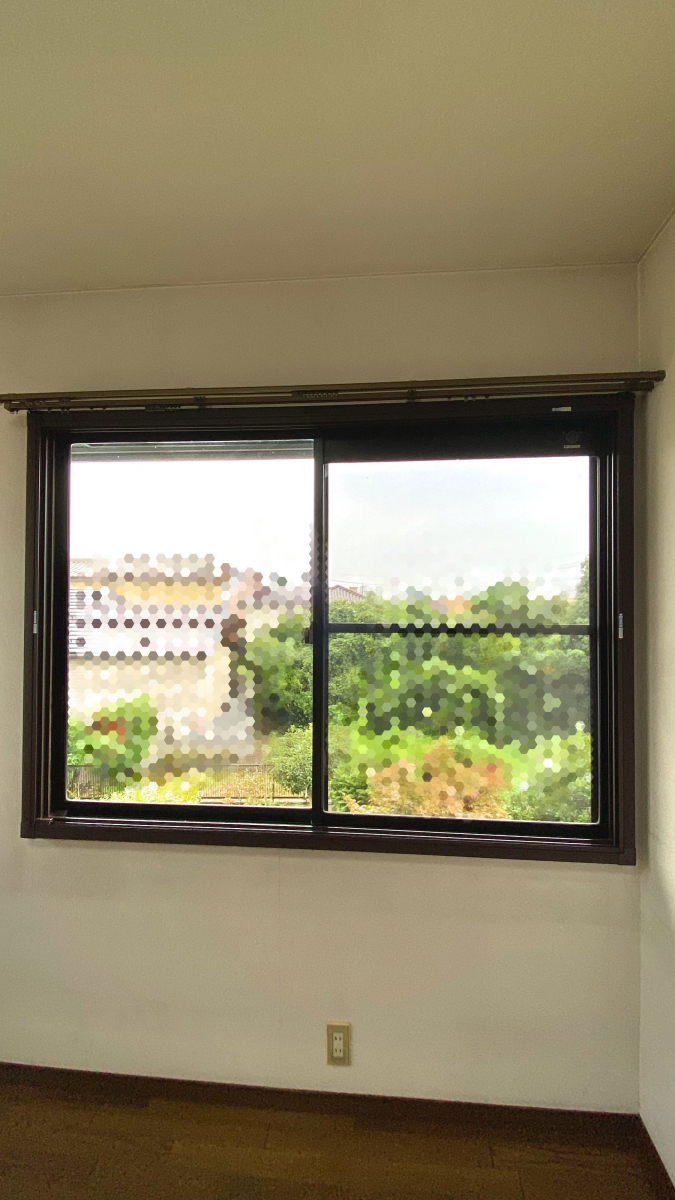 ホテイヤトーヨー住器の【栃木市】冷暖房の効率がアップ！Low-Eグリーンの内窓で快適空間に！の施工後の写真1