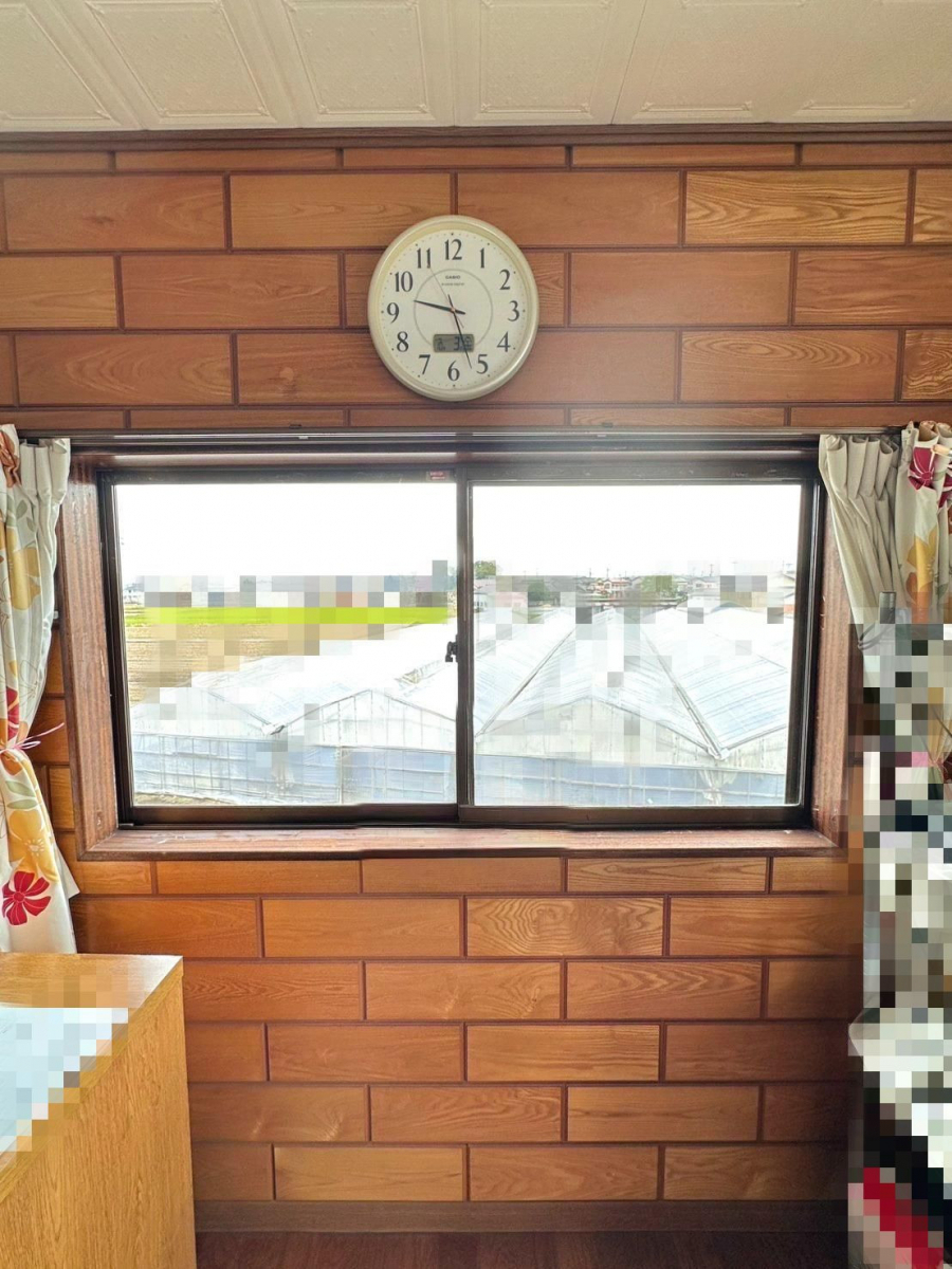 ホテイヤトーヨー住器の【小山市】開けても安心？内窓“制限アーム”で安全性UP！の施工前の写真2