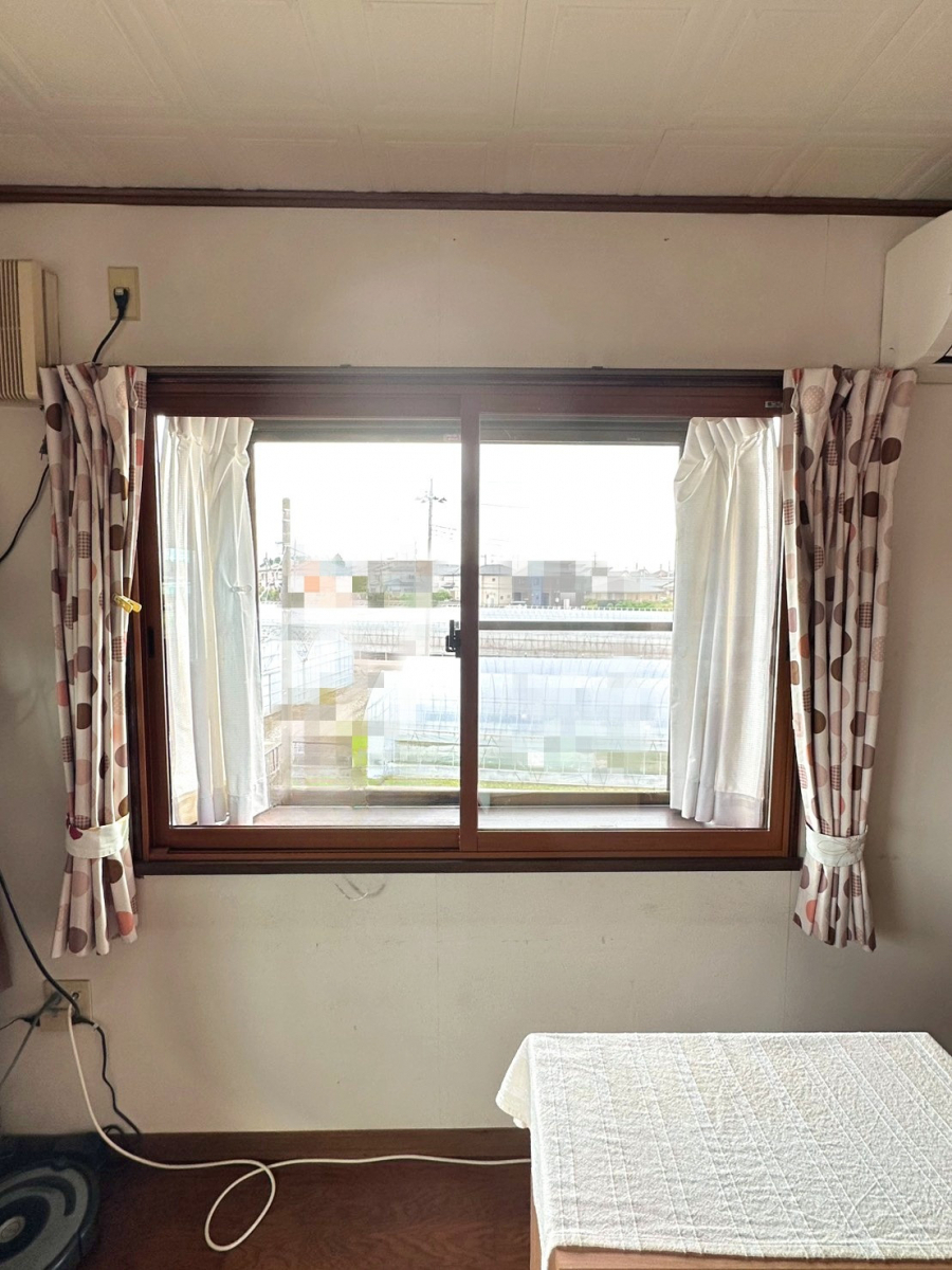 ホテイヤトーヨー住器の【小山市】出窓に内窓？！夏の暑さと冬のすきま風を一気に解決！の施工後の写真1