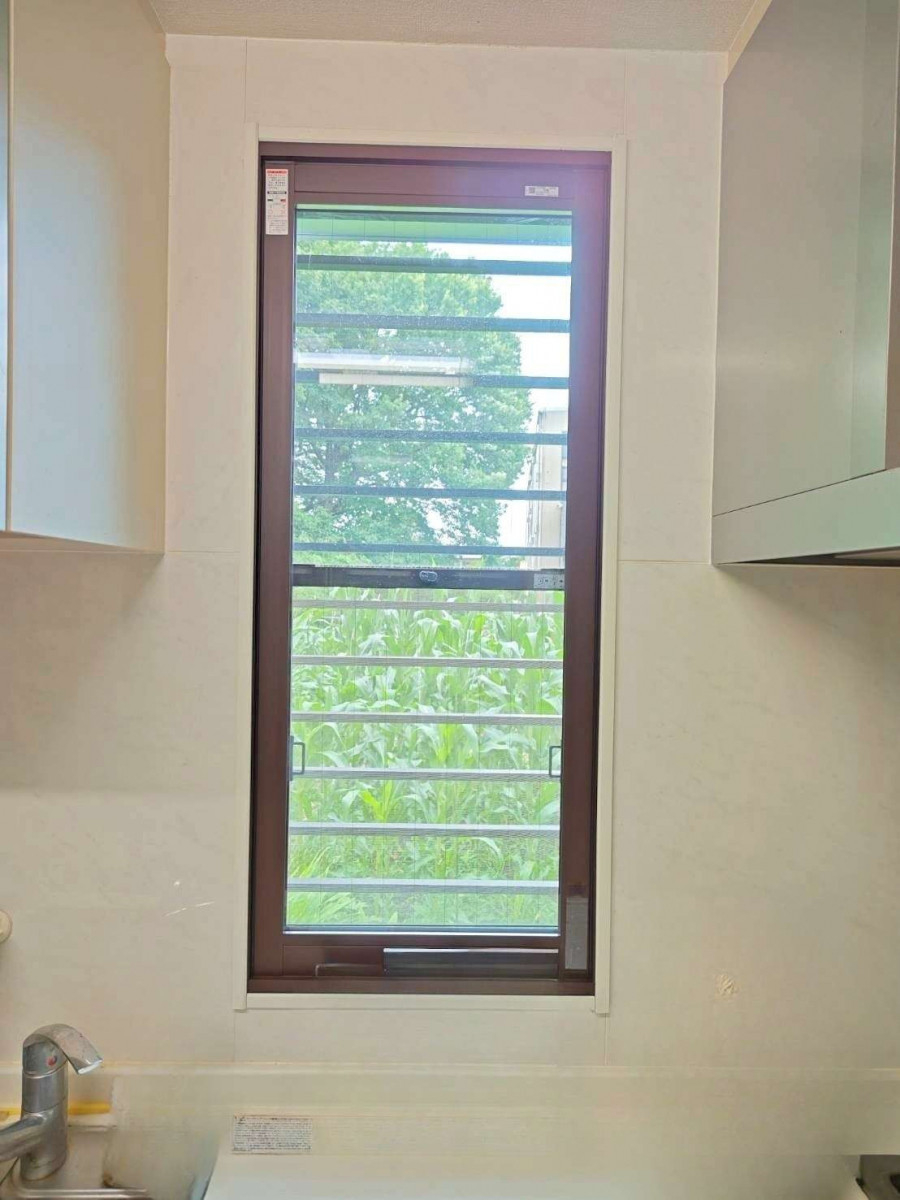 ホテイヤトーヨー住器の【宇都宮市】リピーター様の声に応える！窓のサイズに合わせた最適な内窓で快適空間を実現！の施工後の写真2