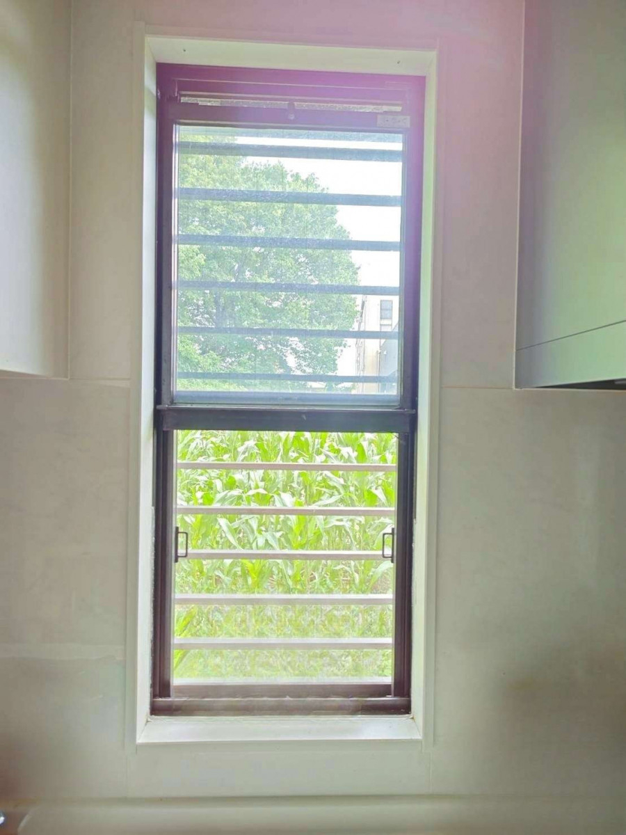 ホテイヤトーヨー住器の【宇都宮市】リピーター様の声に応える！窓のサイズに合わせた最適な内窓で快適空間を実現！の施工前の写真2