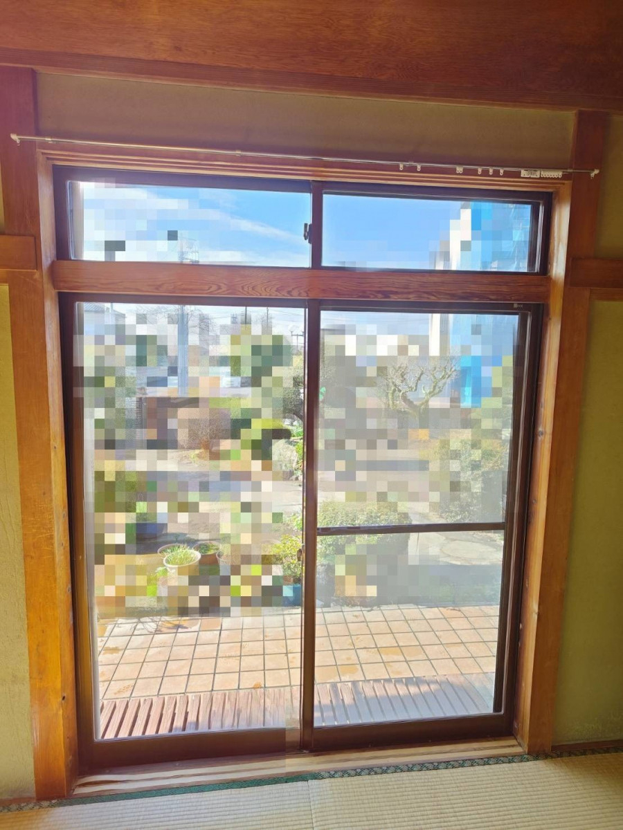 ホテイヤトーヨー住器の【下野市】『もっと早くやればよかった』寒さ対策！ランマも逃さず内窓で完全ガード！の施工前の写真1