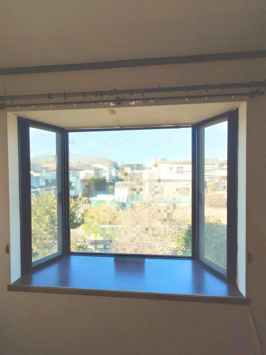 ホテイヤトーヨー住器の【益子町】日差しを跳ね返し、結露を止める。出窓に「魔法の空気層」を。の施工前の写真1