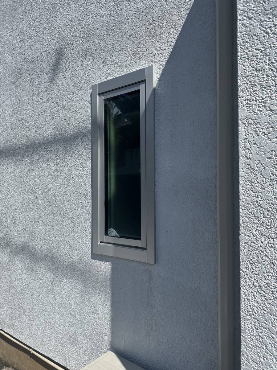 マサキトーヨー住器の窓交換『カバー工法 リプラス』の施工後の写真1